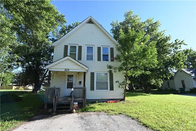 Cheap Appleton City Real Estate