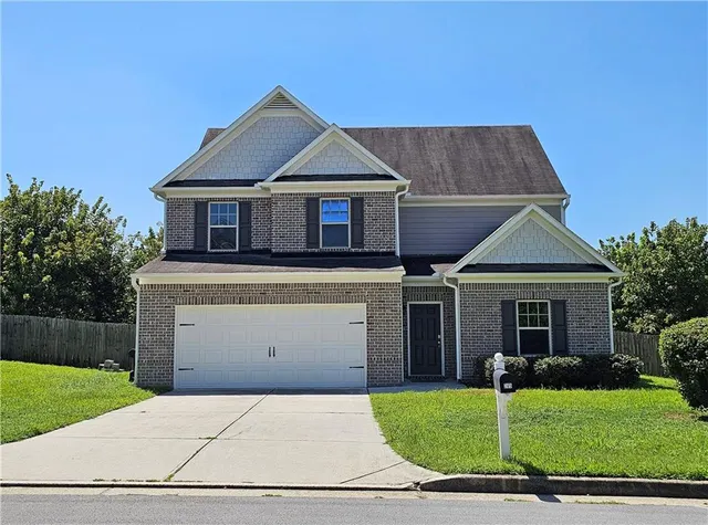 Popular Highlands North Real Estate