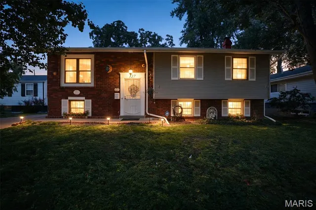 Popular Huntleigh South 3 Real Estate
