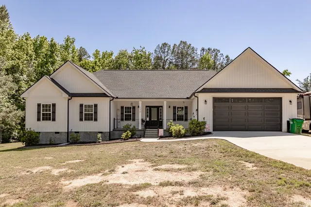 Popular Horse Shoe Bay Real Estate