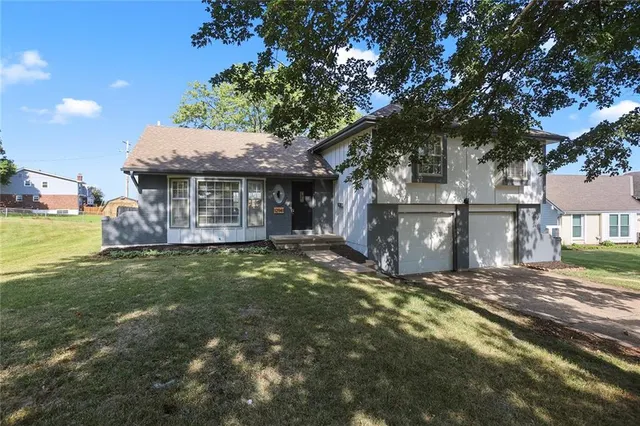 Popular Maplewoods Estates Real Estate