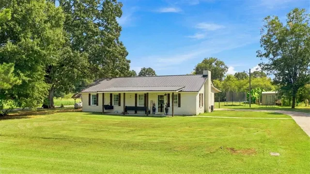 Popular LAKEVIEW AREA Real Estate