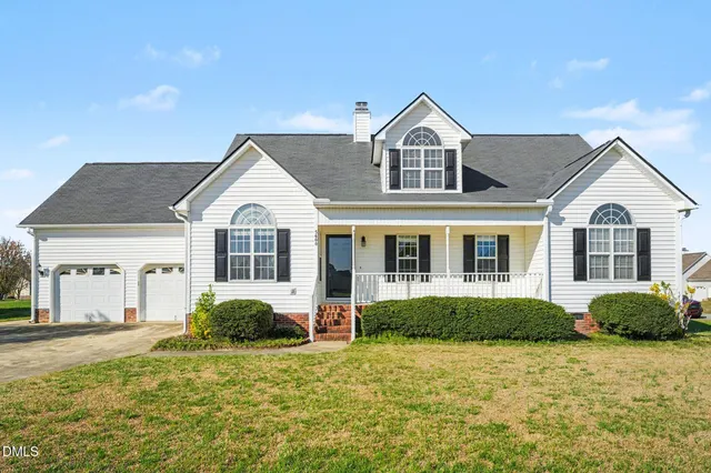 Popular Holland Meadows Real Estate