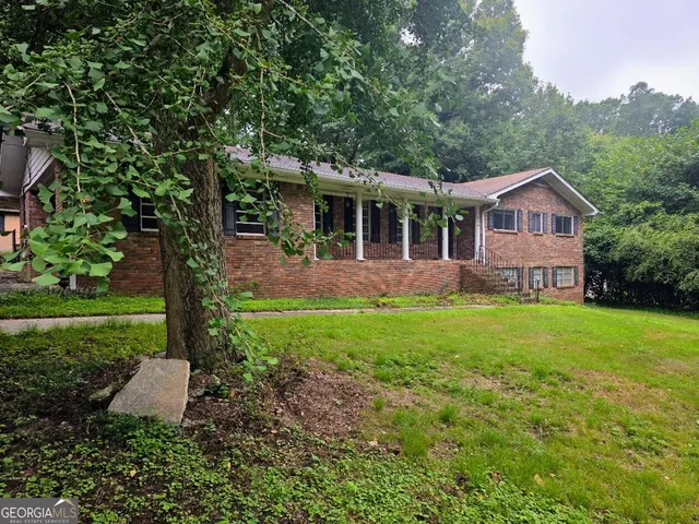 Popular LAKE TALMADGE Real Estate