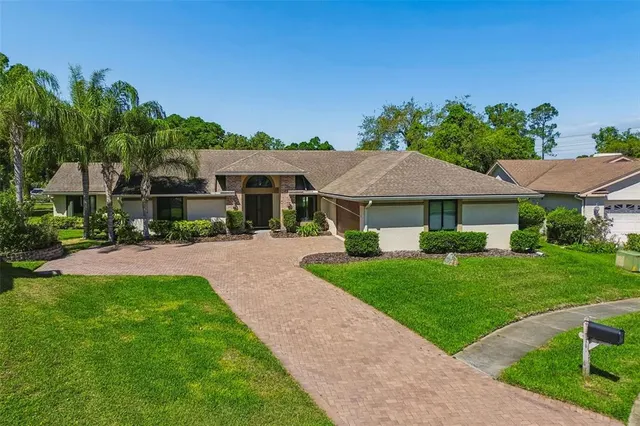 Popular BERKLEY WOODS Real Estate