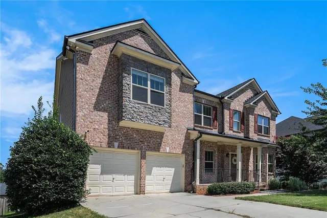 Popular Lakeside Preserve Real Estate