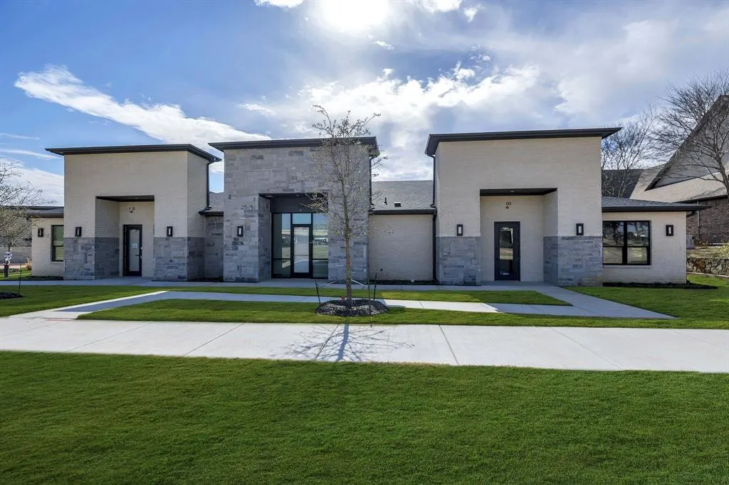 1701 Fountainview Dr,Unit Mansfield, Mansfield, TX 76063