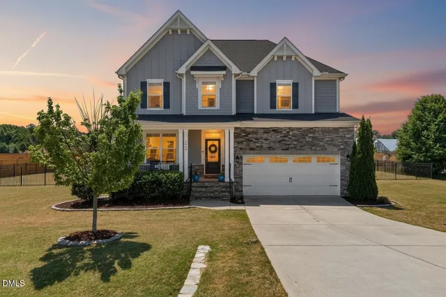 Popular Sunset Glen Real Estate
