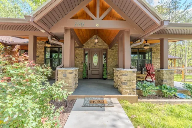 Popular Downings Place Real Estate