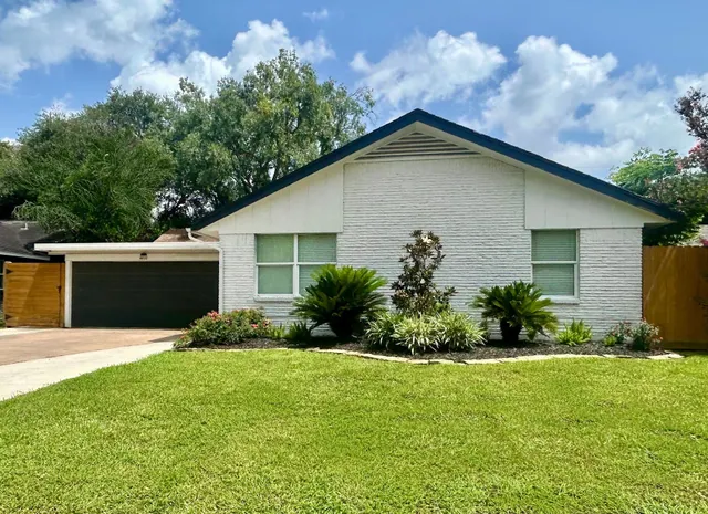 Popular Post Oak Manor Sec 03 Real Estate