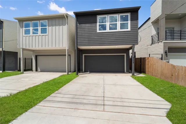 Popular Larkspur Terrace Real Estate
