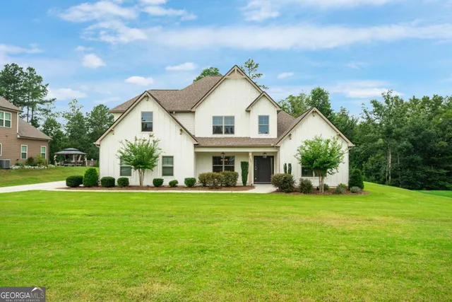 Popular Heatherwood Manor Real Estate