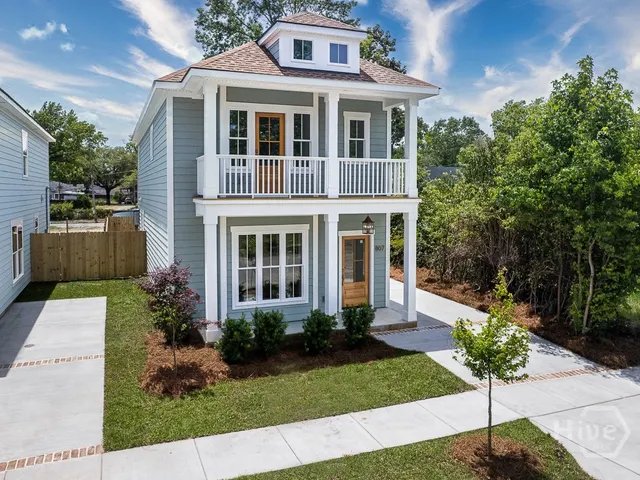 Popular Midtown Savannah Real Estate