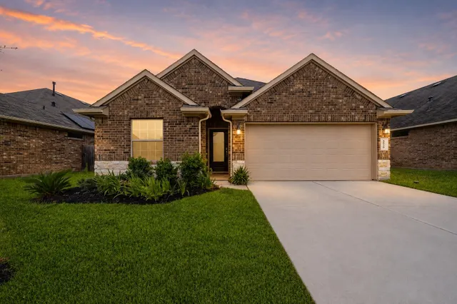 Popular Hampton Crk Sec 9 Real Estate