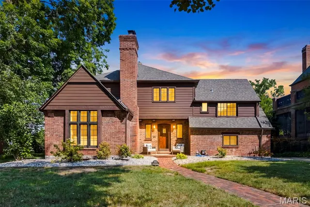 Expensive Davis Place Real Estate