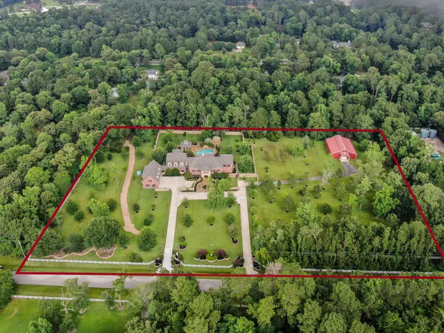 Expensive Sendera Lake Estate 01 Real Estate