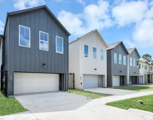 Popular Foster Manor Real Estate