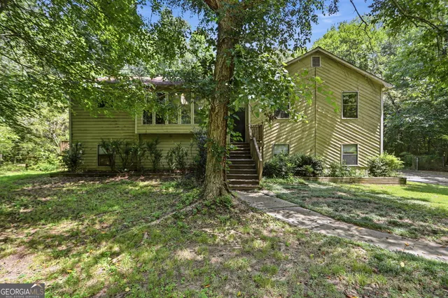 Popular LAKE EMERALD Real Estate