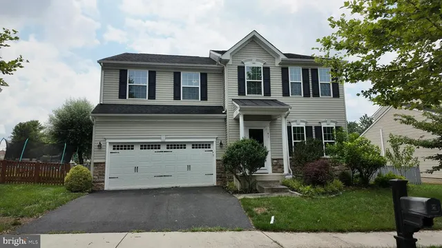 Popular Lovettsville Town Center Real Estate