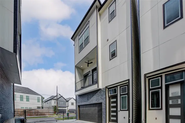 Popular Neuen Manor 19th Prcl Real Estate