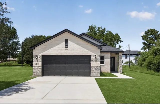 Popular PRAIRIRE HILS 2 Real Estate