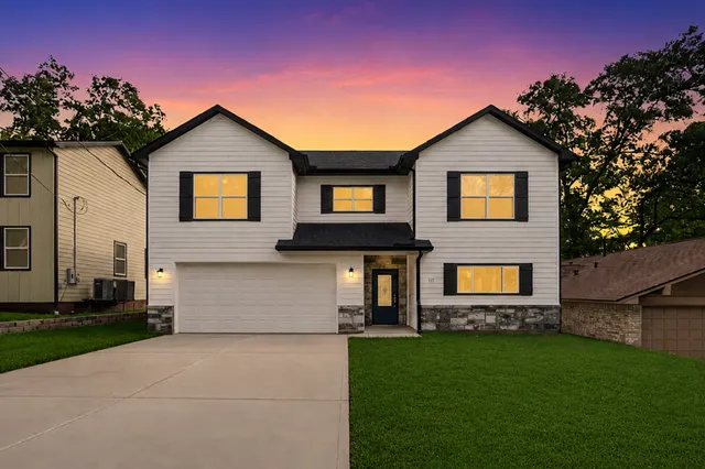 Expensive Panorama-Thunderbird Real Estate