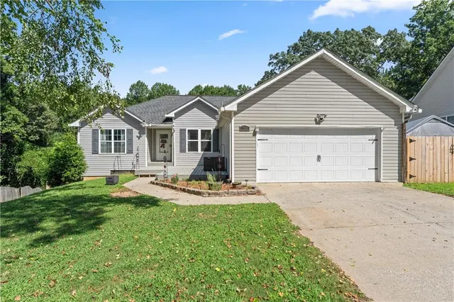 Popular Lakeside-Allatoona Real Estate