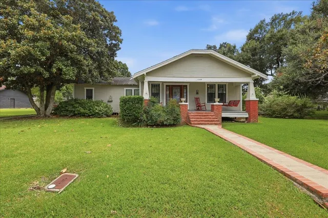 Popular Oaks Real Estate