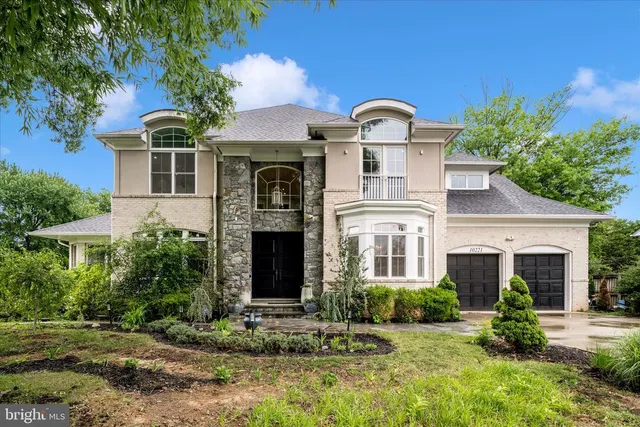 Popular Wildwood Manor Real Estate