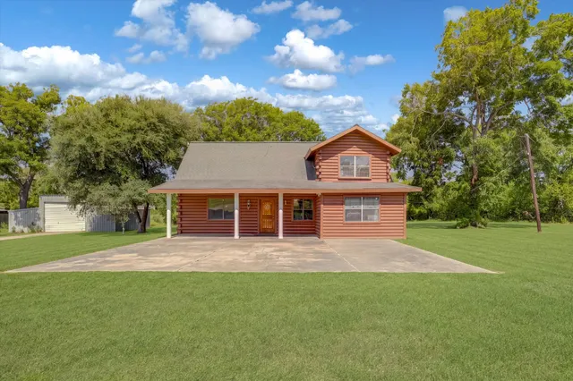 Popular Burnet Shores Real Estate