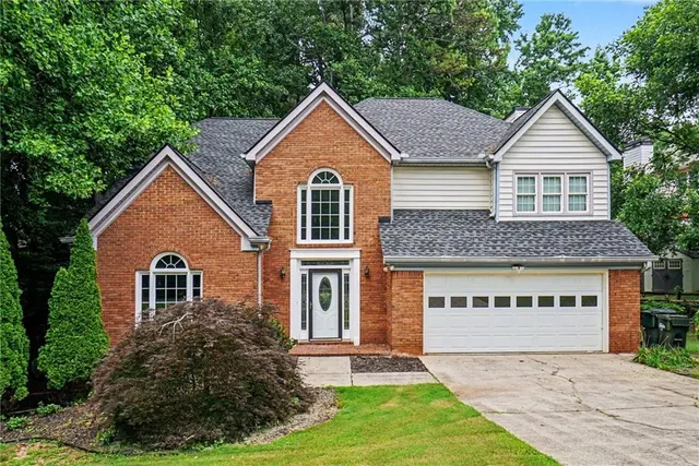 Popular Arden Lake Real Estate