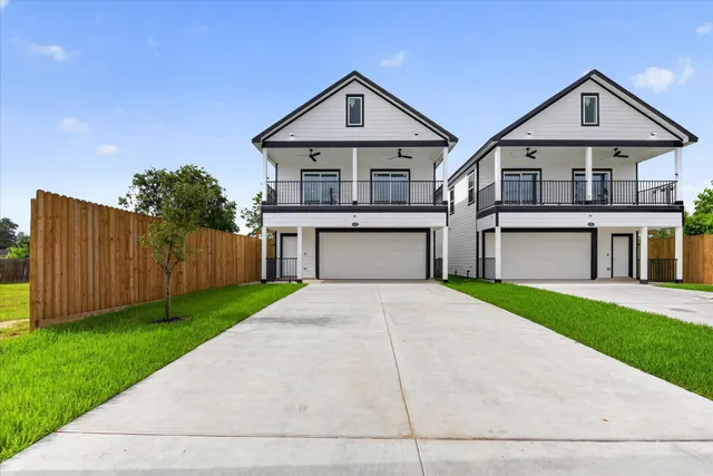 Expensive Scottcrest Real Estate