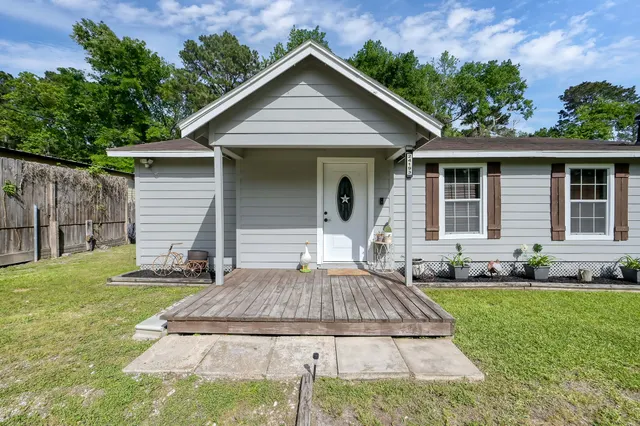 Popular Shadow Lake Estates Real Estate