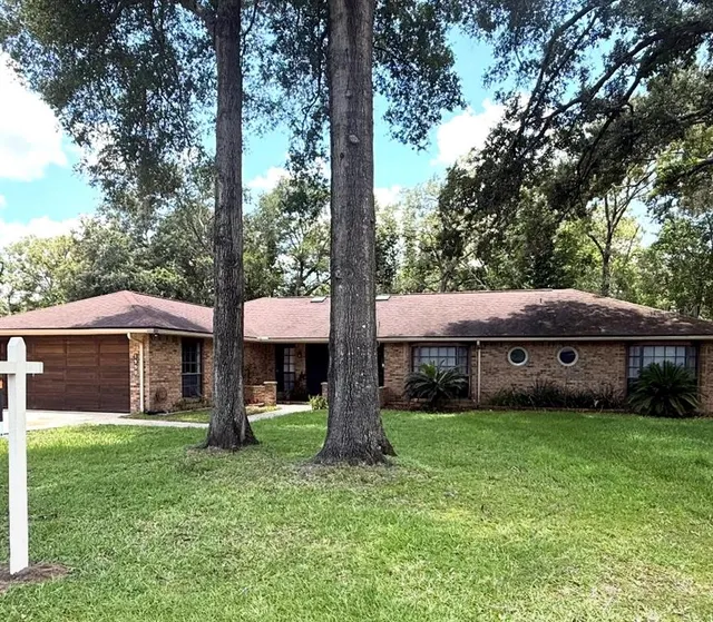 Popular COUNTRY CLUB ESTATES RESUB Real Estate