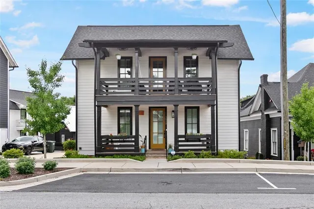 Popular Galt Commons Real Estate
