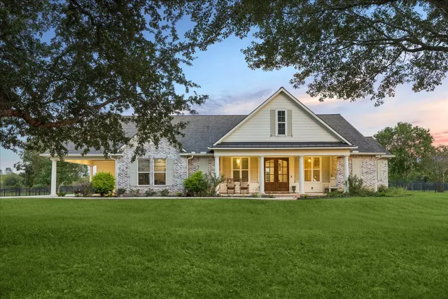 Popular Country Place Sub Real Estate
