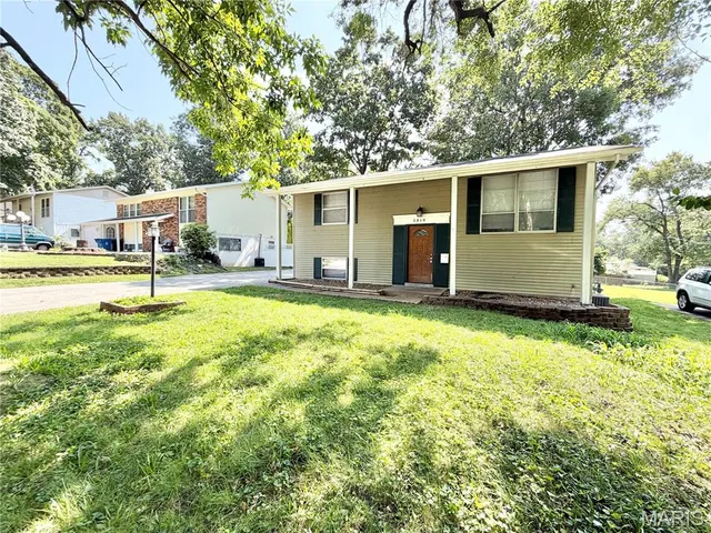 Popular Ville Maria Eight Real Estate