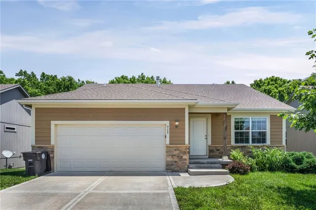 Popular Traditions Real Estate