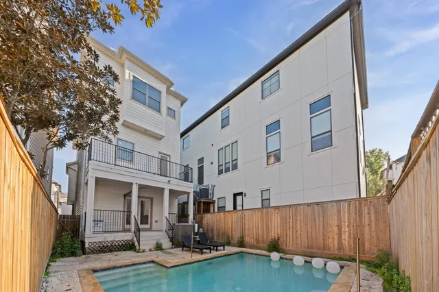 Popular Cottage Grove Sec 04 Real Estate