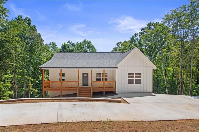 Popular Sheffield Acres Real Estate