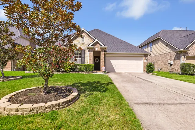Popular Lakeshore Sec 08 Real Estate