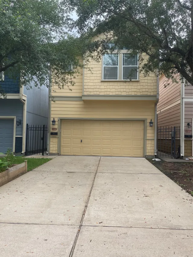 Popular Cottage Grove Sec 4 Real Estate