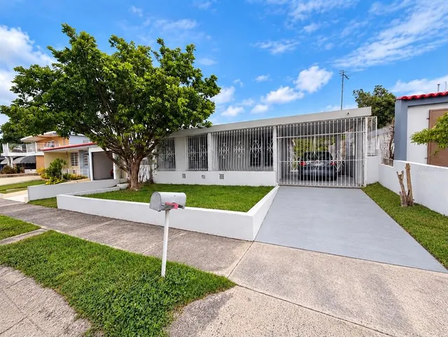 Popular JARDINES DEL CARIBE Real Estate