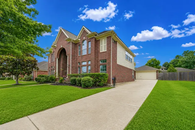 Popular Village Auburn Lakes Sec 01 Real Estate