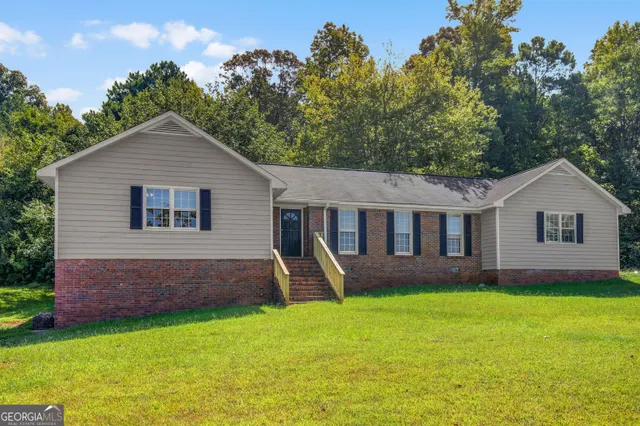 Cheap HUNTCLIFF Real Estate