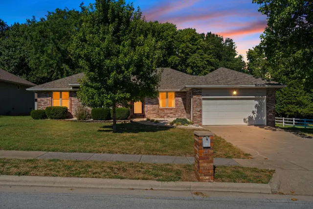 Popular Oakton Estates Real Estate