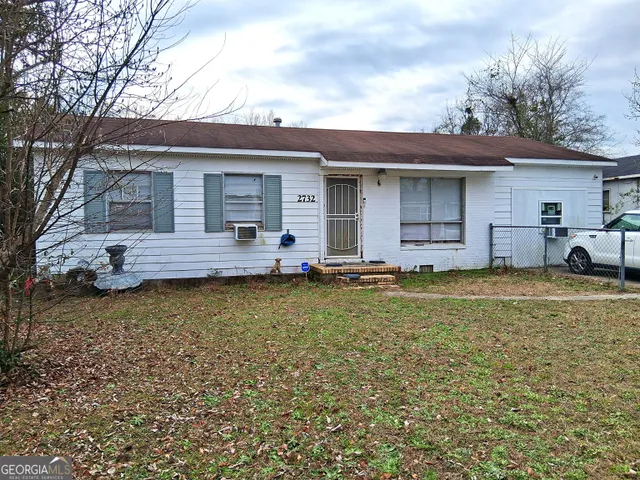 Popular Village Green Real Estate
