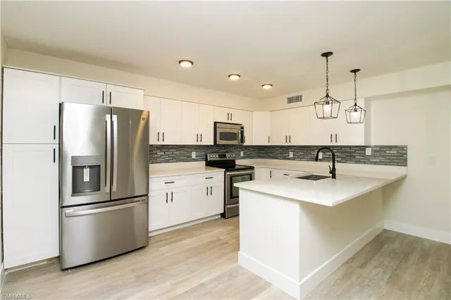 Cheap FAIRWAY FOREST VILLAS Real Estate