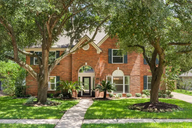 Popular Commonwealth Oxford Real Estate
