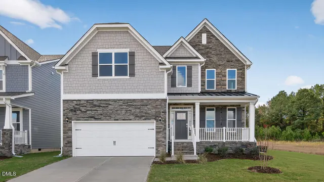 Popular Kalas Falls Real Estate